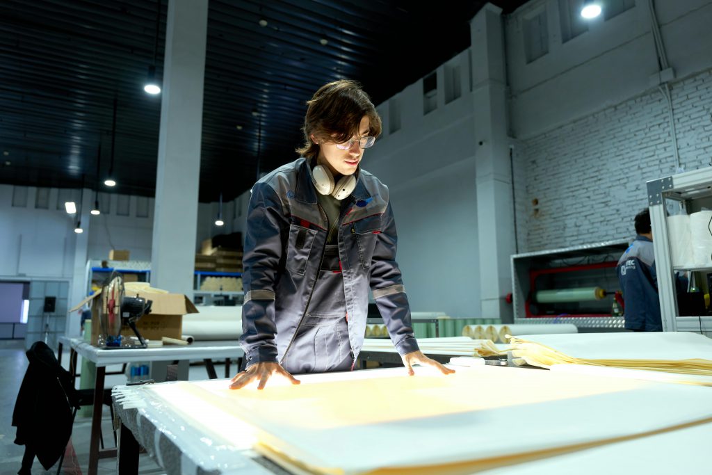 Optical Coating vs Etched Anti-Glare Glass