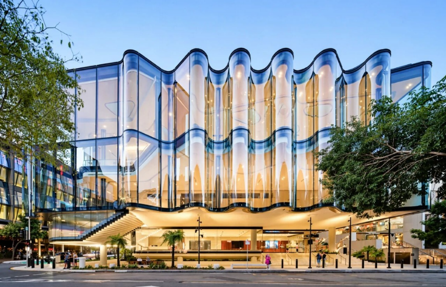 Louis Vuitton flagship store Osaka Midosuji